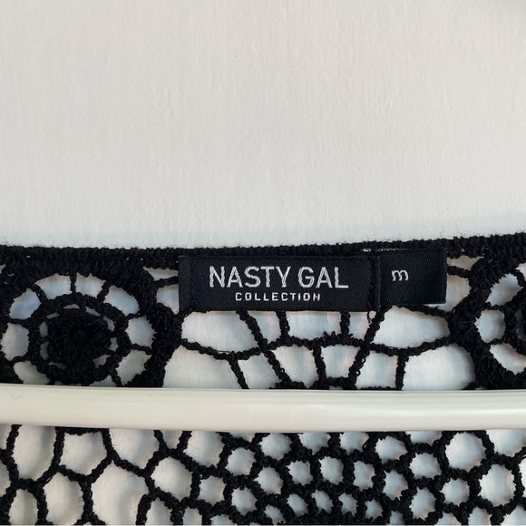 Nasty Gal Black Lace Crop Top - Picture 8 of 9